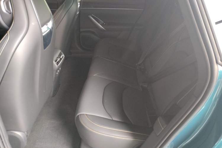 Used Hima Shangjie Z7T 2026 Model Ultra Left Rear Seat