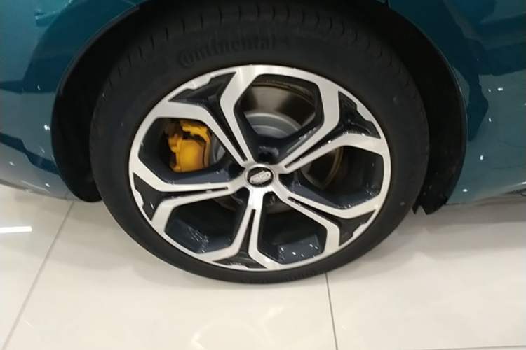 Used Hima Shangjie Z7T 2026 Model Max Right Rear Wheel Hub