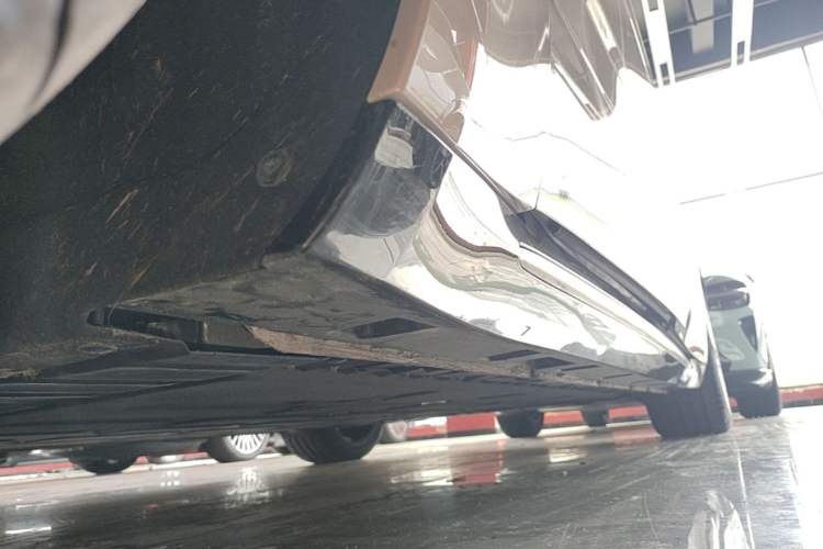 Used Hima Shangjie Z7T 2026 Model Ultra Left Side Sill