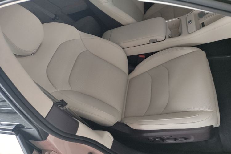 Used Hima Shangjie Z7T 2026 Model Ultra Right Front Seat