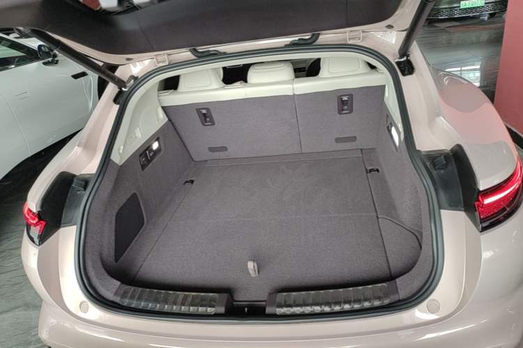 Used Hima Shangjie Z7T 2026 Model Ultra Trunk