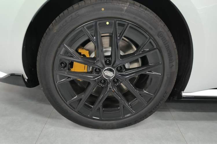 Used Hima Shangjie Z7T 2026 Model Max+ Right Rear Wheel Hub