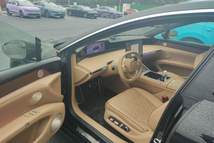 Used Hima Stelato S9 2024 All-Electric Ultra Four-Wheel-Drive Flagship Edition Interior 2