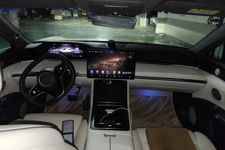Used Hima Stelato S9 2024 All-Electric Ultra Four-Wheel-Drive Flagship Edition Center Console