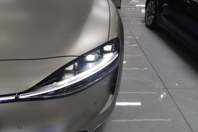 Used Hima Stelato S9 2024 All-Electric Ultra Four-Wheel-Drive Flagship Edition Left Front Headlight