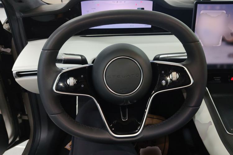 Used Hima Stelato S9 2024 All-Electric Ultra Four-Wheel-Drive Flagship Edition Steering Wheel