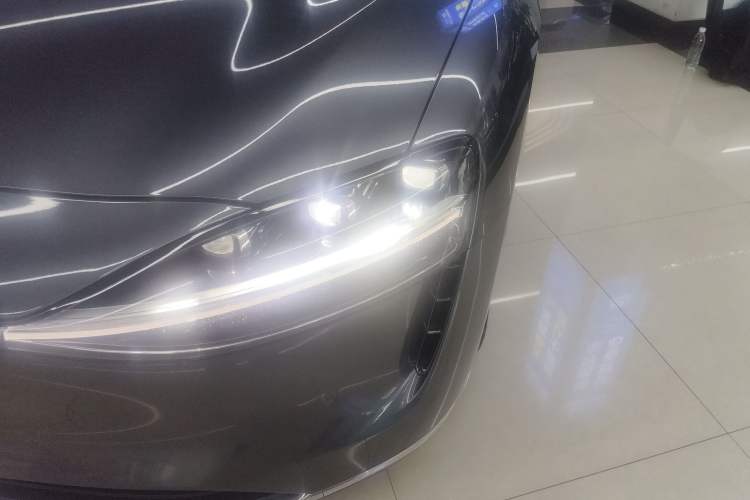 Used Hima Stelato S9 2024 All-Electric Ultra Four-Wheel-Drive Flagship Edition Left Front Headlight