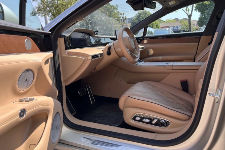 Used Hima Stelato S9 2024 All-Electric Ultra Four-Wheel-Drive Flagship Edition Interior 2