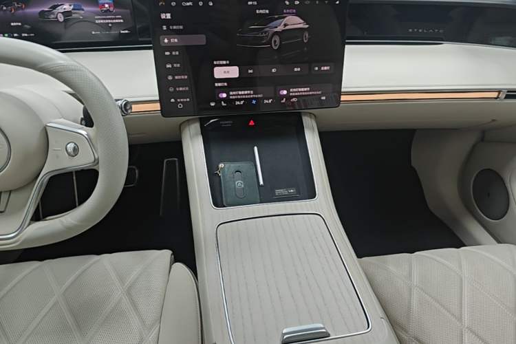 Used Hima Stelato S9 2024 All-Electric Ultra Four-Wheel-Drive Flagship Edition Audio And AC Panel