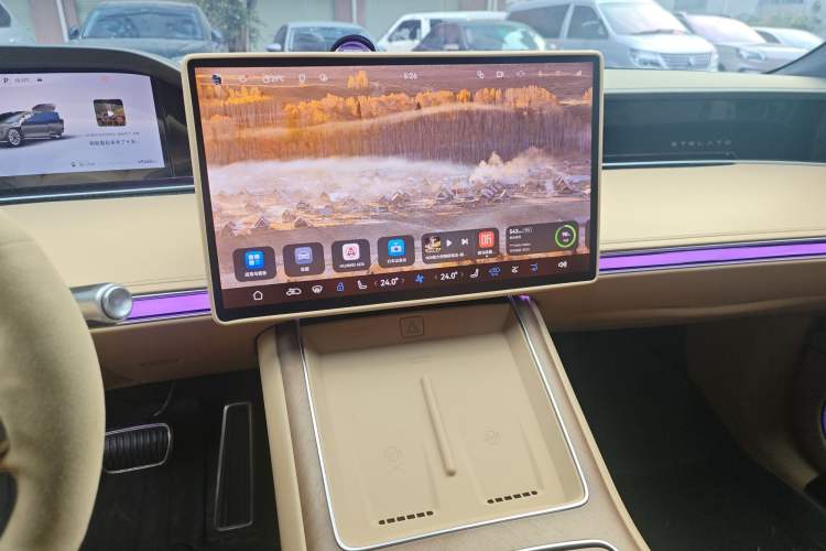 Used Hima Stelato S9 2024 All-Electric Ultra Four-Wheel-Drive Flagship Edition Audio And AC Panel