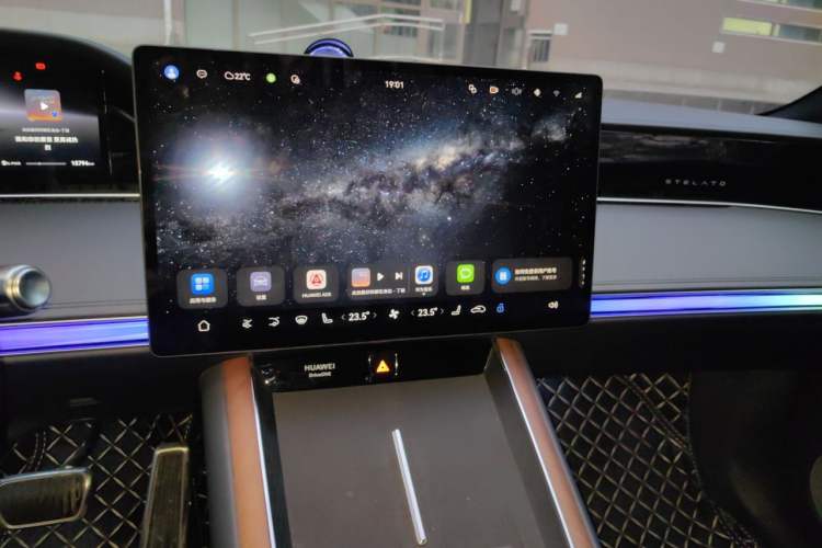 Used Hima Stelato S9 2024 All-Electric Ultra Four-Wheel-Drive Flagship Edition Audio And AC Panel