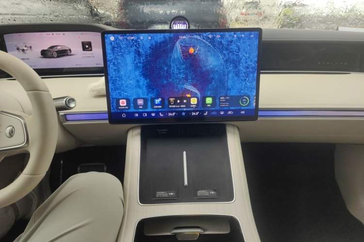 Used Hima Stelato S9 2024 All-Electric Ultra Four-Wheel-Drive Flagship Edition Audio And AC Panel