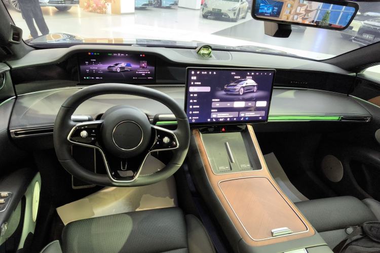 Used Hima Stelato S9 2024 All-Electric Ultra Four-Wheel-Drive Flagship Edition Center Console