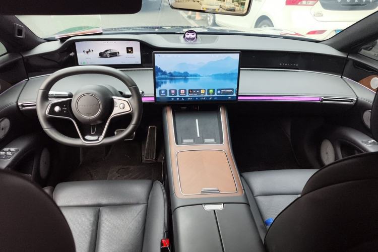 Used Hima Stelato S9 2024 All-Electric Ultra Four-Wheel-Drive Flagship Edition Center Console