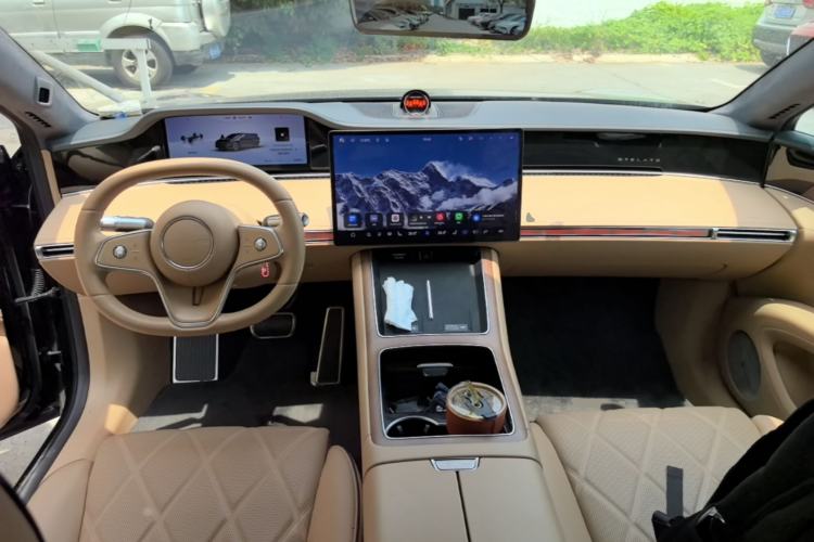 Used Hima Stelato S9 2024 All-Electric Ultra Four-Wheel-Drive Flagship Edition Center Console