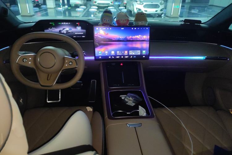 Used Hima Stelato S9 2024 All-Electric Ultra Four-Wheel-Drive Flagship Edition Center Console