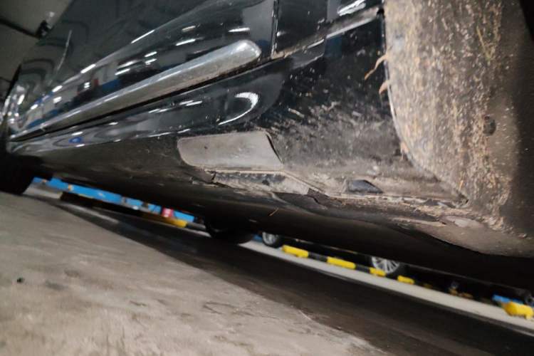 Used Hima Stelato S9 2024 All-Electric Ultra Four-Wheel-Drive Flagship Edition Chassis Front Right