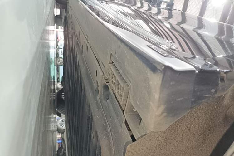 Used Hima Stelato S9 2024 All-Electric Ultra Four-Wheel-Drive Flagship Edition Chassis Rear Left