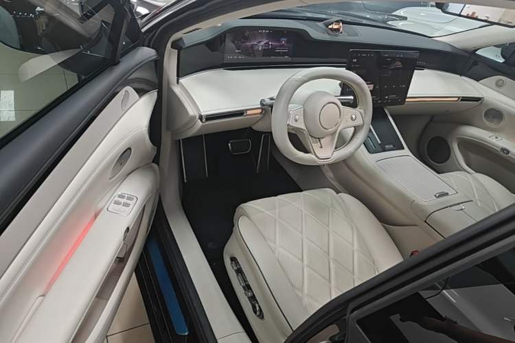Used Hima Stelato S9 2024 All-Electric Ultra Four-Wheel-Drive Flagship Edition Driver Seat
