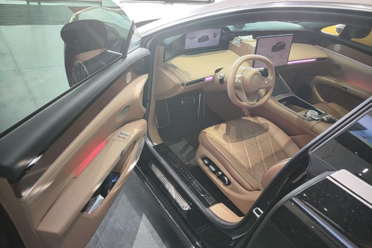 Used Hima Stelato S9 2024 All-Electric Ultra Four-Wheel-Drive Flagship Edition Driver Seat