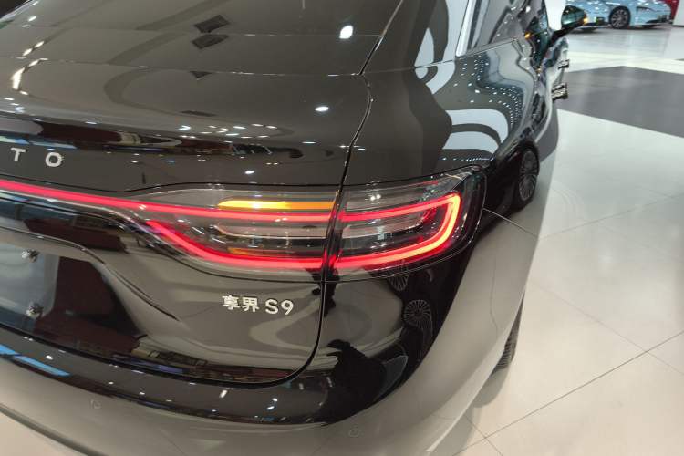 Used Hima Stelato S9 2024 All-Electric Ultra Four-Wheel-Drive Flagship Edition Exterior 2