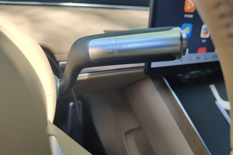 Used Hima Stelato S9 2024 All-Electric Ultra Four-Wheel-Drive Flagship Edition Gear Lever