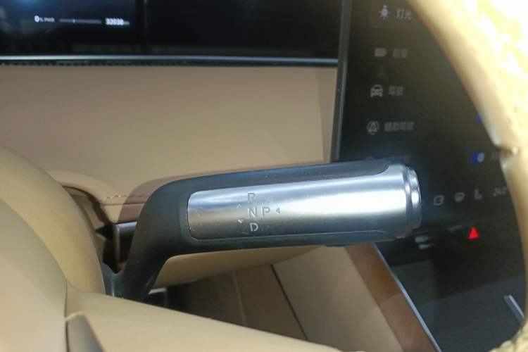 Used Hima Stelato S9 2024 All-Electric Ultra Four-Wheel-Drive Flagship Edition Gear Lever