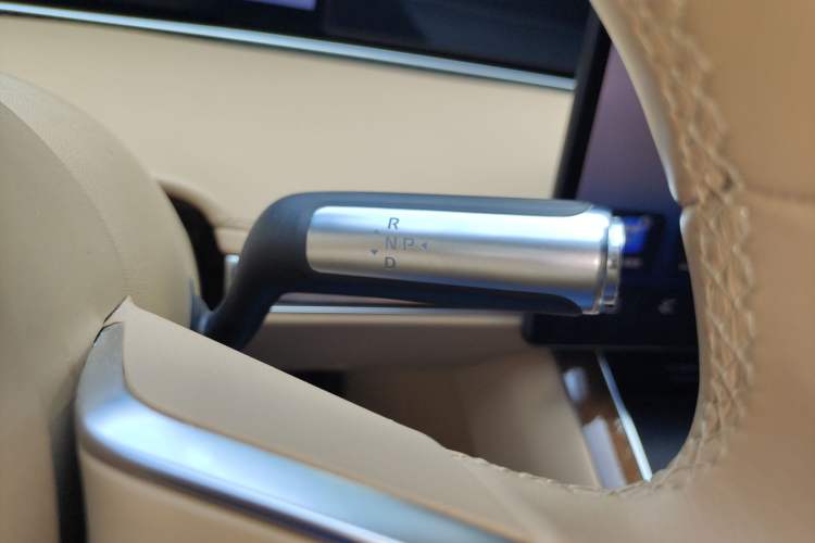 Used Hima Stelato S9 2024 All-Electric Max Rear-Drive Long-Range Version Gear Lever