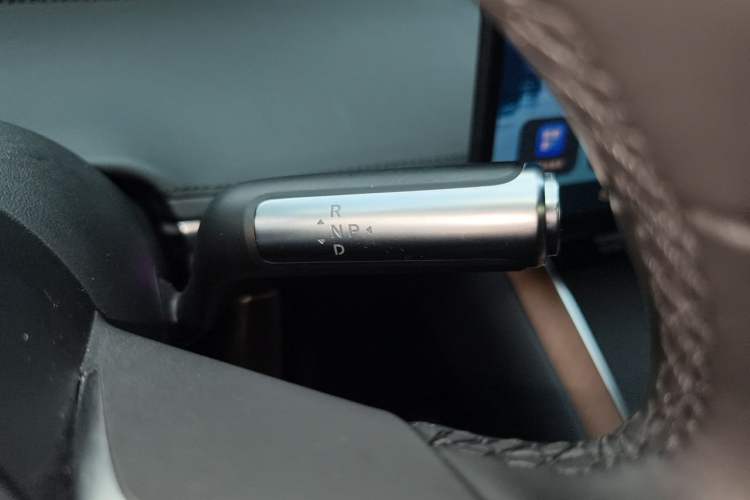 Used Hima Stelato S9 2024 All-Electric Ultra Four-Wheel-Drive Flagship Edition Gear Lever