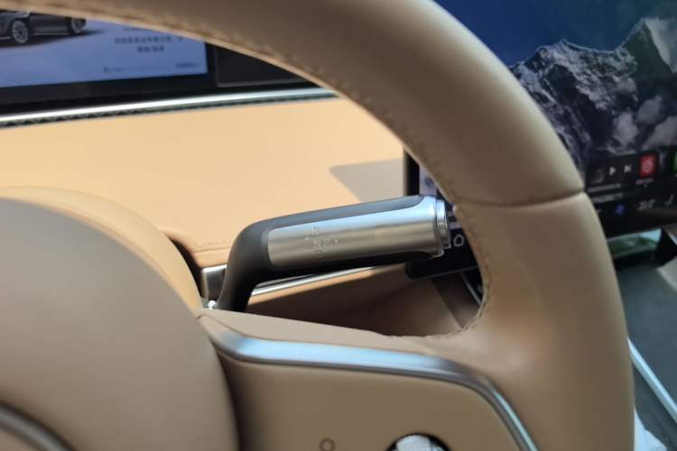 Used Hima Stelato S9 2024 All-Electric Ultra Four-Wheel-Drive Flagship Edition Gear Lever