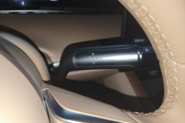 Used Hima Stelato S9 2024 All-Electric Ultra Four-Wheel-Drive Flagship Edition Gear Lever