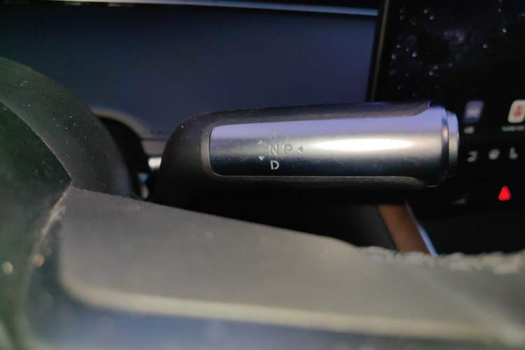 Used Hima Stelato S9 2024 All-Electric Ultra Four-Wheel-Drive Flagship Edition Gear Lever