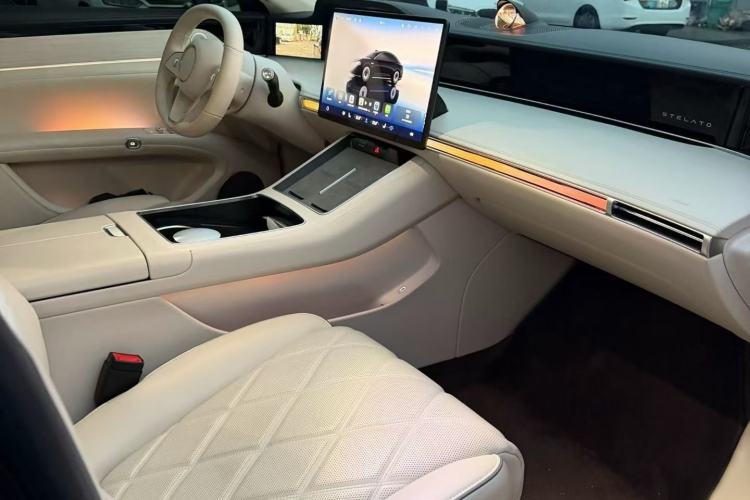 Used Hima Stelato S9 2024 All-Electric Ultra Four-Wheel-Drive Flagship Edition Interior 1