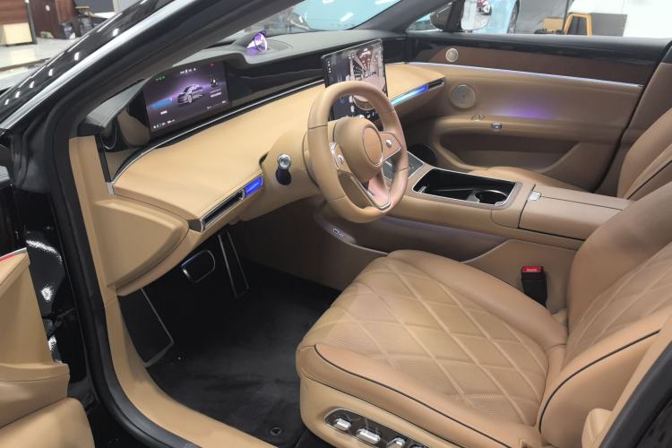 Used Hima Stelato S9 2024 All-Electric Ultra Four-Wheel-Drive Flagship Edition Interior 2