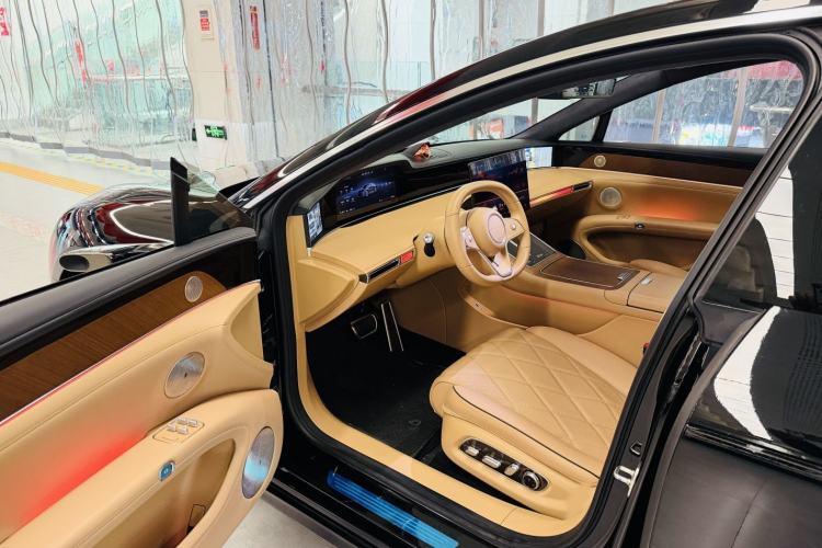 Used Hima Stelato S9 2024 All-Electric Ultra Four-Wheel-Drive Flagship Edition Interior 2