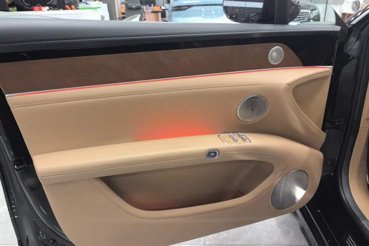 Used Hima Stelato S9 2024 All-Electric Ultra Four-Wheel-Drive Flagship Edition Interior 4