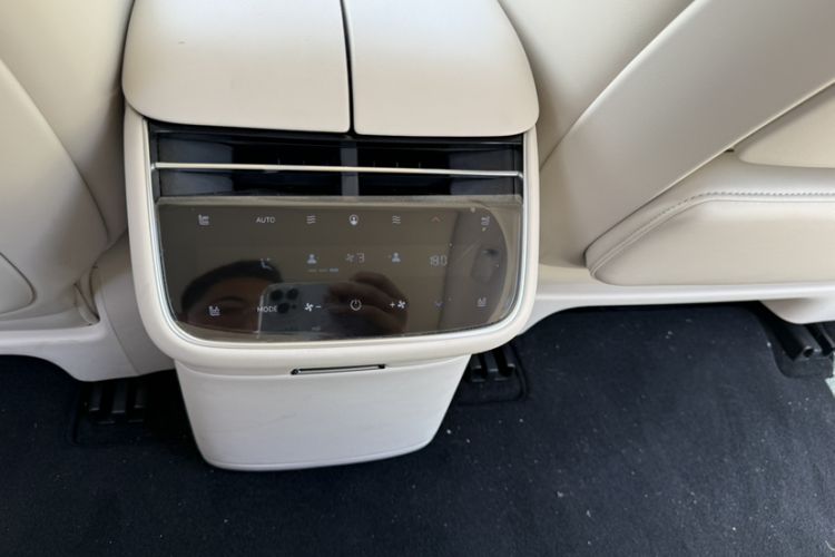 Used Hima Stelato S9 2024 All-Electric Max Rear-Drive Long-Range Version Interior 5