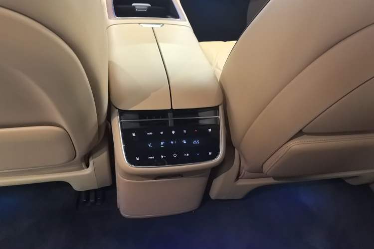 Used Hima Stelato S9 2024 All-Electric Ultra Four-Wheel-Drive Flagship Edition Interior 8