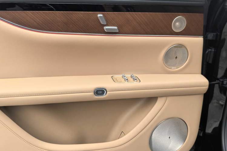 Used Hima Stelato S9 2024 All-Electric Ultra Rear-Drive Long-Range Flagship Edition Interior 9