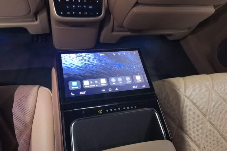 Used Hima Stelato S9 2024 All-Electric Ultra Four-Wheel-Drive Flagship Edition Interior 9