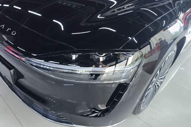 Used Hima Stelato S9 2024 All-Electric Ultra Four-Wheel-Drive Flagship Edition Left Front Headlight