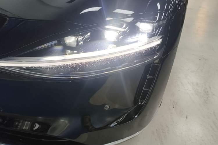 Used Hima Stelato S9 2024 All-Electric Max Rear-Drive Long-Range Version Left Front Headlight