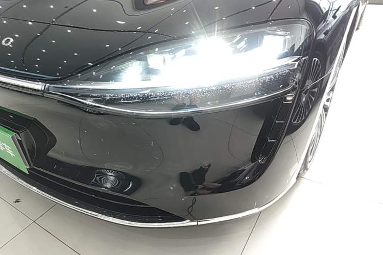 Used Hima Stelato S9 2024 All-Electric Max Rear-Drive Long-Range Version Left Front Headlight