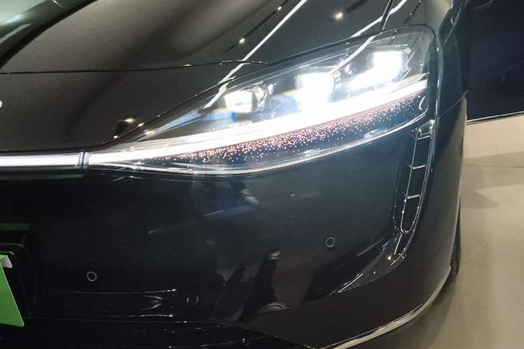 Used Hima Stelato S9 2024 All-Electric Ultra Four-Wheel-Drive Flagship Edition Left Front Headlight