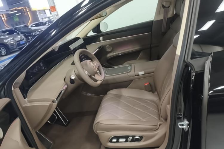 Used Hima Stelato S9 2024 All-Electric Max Rear-Drive Long-Range Version Left Front Seat