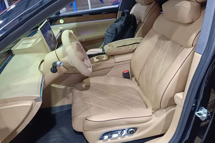 Used Hima Stelato S9 2024 All-Electric Ultra Four-Wheel-Drive Flagship Edition Left Front Seat