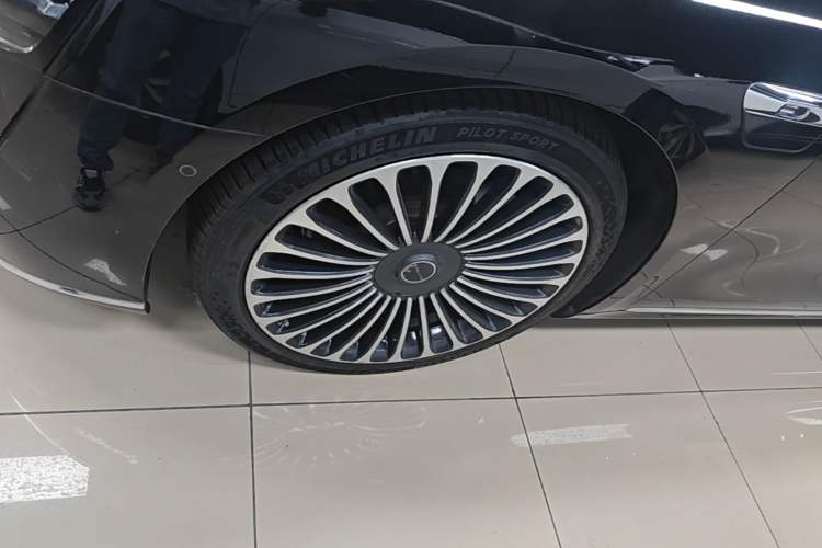 Used Hima Stelato S9 2024 All-Electric Ultra Four-Wheel-Drive Flagship Edition Left Front Wheel Hub