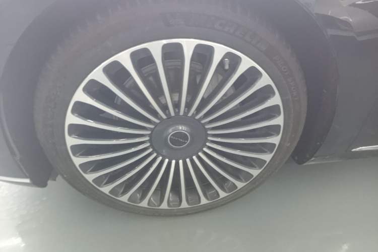 Used Hima Stelato S9 2024 All-Electric Ultra Four-Wheel-Drive Flagship Edition Left Front Wheel Hub