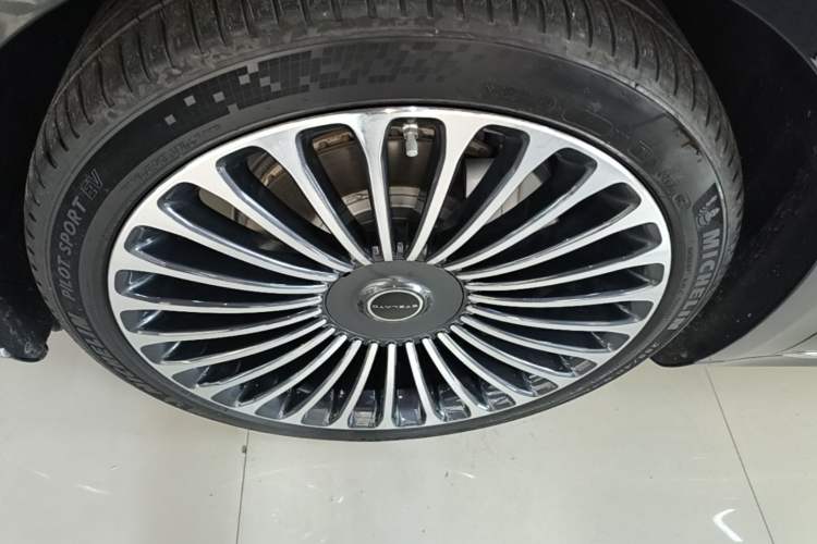 Used Hima Stelato S9 2024 All-Electric Ultra Four-Wheel-Drive Flagship Edition Left Front Wheel Hub