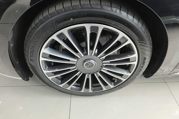 Used Hima Stelato S9 2024 All-Electric Max Rear-Drive Long-Range Version Left Front Wheel Hub